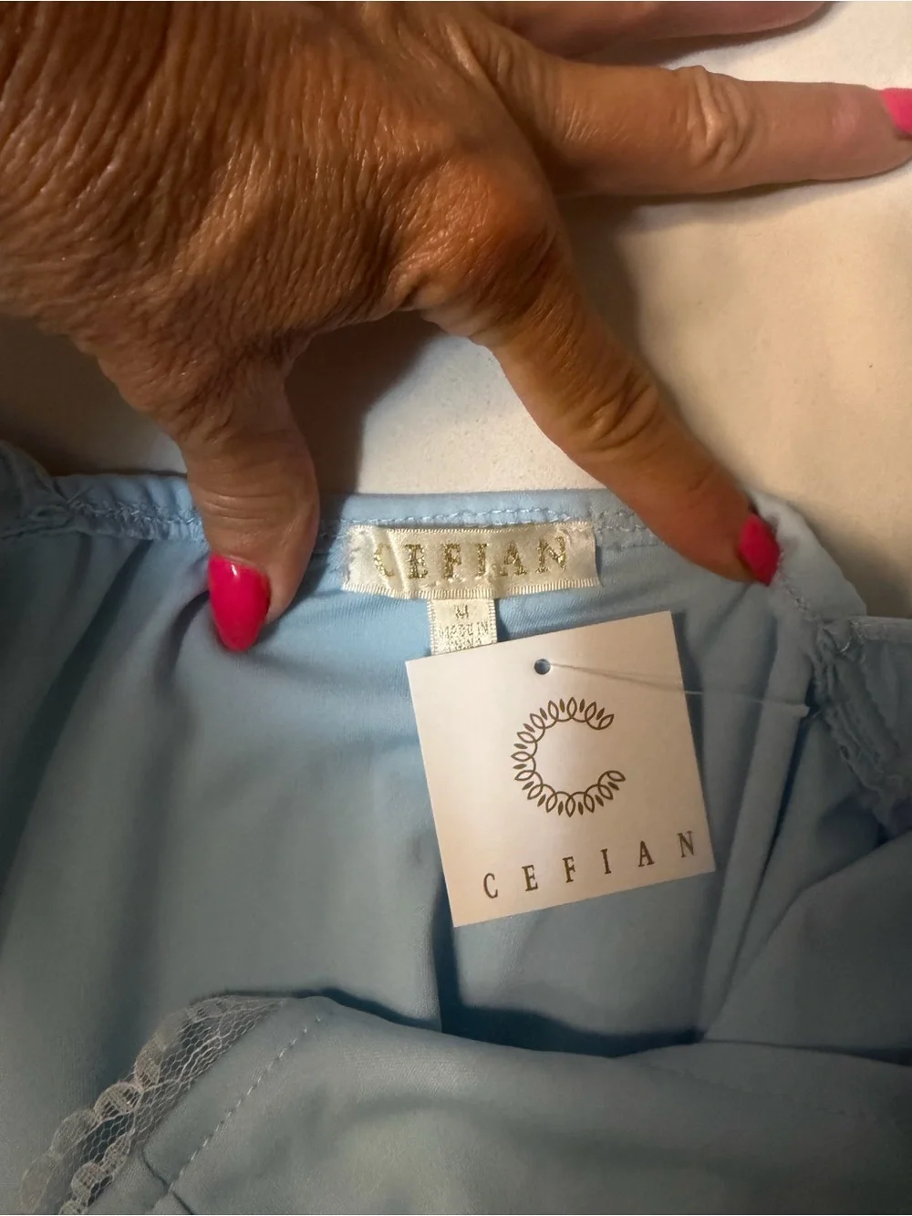 Cefinn charming light